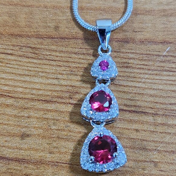 New Womens Ruby Necklace Set in 925 Silver & 14ktwg - Picture 4 of 8